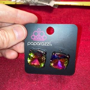 Paparazzi earrings- Royalty High
